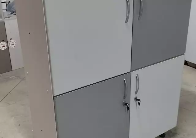 Офис шкаф - гардероб с 4бр заключващи се врати 100 40 131, 5с