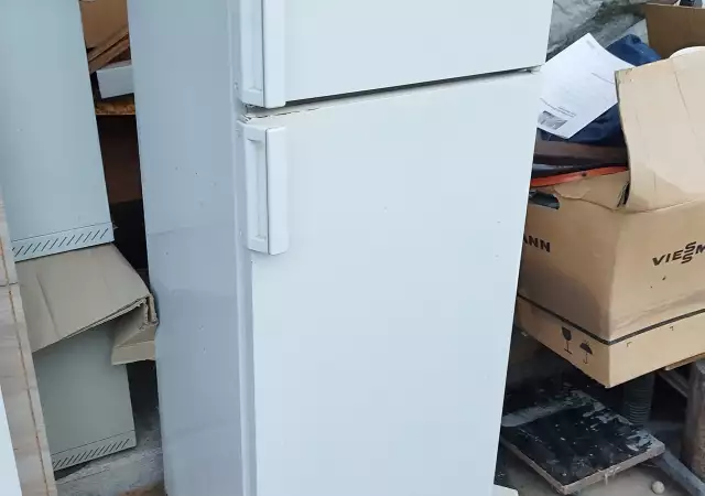 Хладилник Candy - Канди модел CDP 240 за ремонт или части