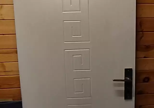 10. Снимка на Итериорна врата бяла плътна с дръжки и брава - 72, 2 198 без