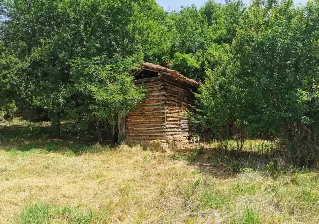 Парцел в с. Туроковци - 80 км от София