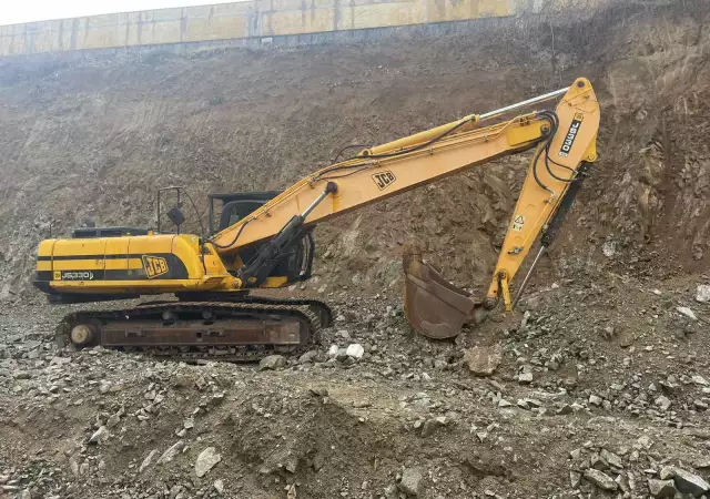 Услуги с верижен багер JCB JS 330 HRD