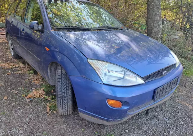 Ford Focus 1.6 99г. на ЧАСТИ