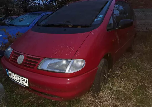 VW Sharan 1.9tdi 96г. цял или за части