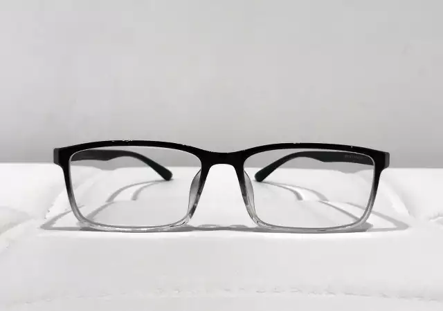 Пластик - титаниеви диоптрични очила Eyewear - 1, 75