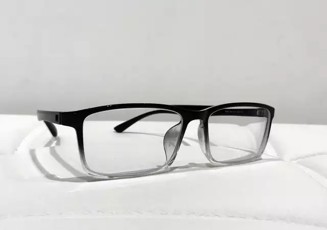 5. Снимка на Пластик - титаниеви диоптрични очила Eyewear - 1, 75