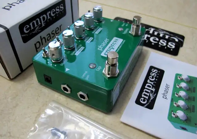 Empress Effects Phaser – Страхотен канадски мулти китарен ефект