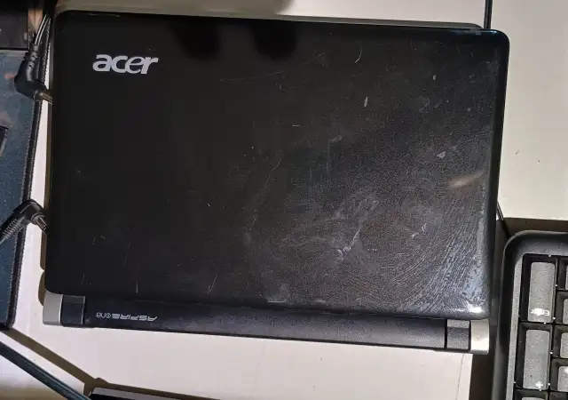 Лаптоп Acer Aspire One KAV60