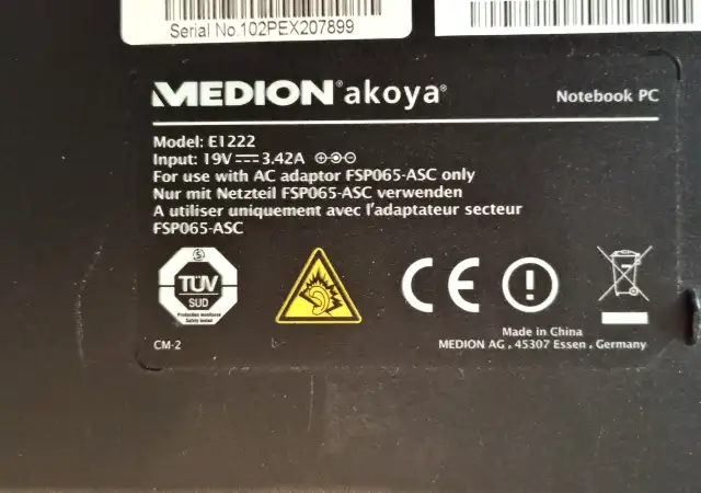 Лаптоп medion akoya notebook pc Е1222 за ремонт или части