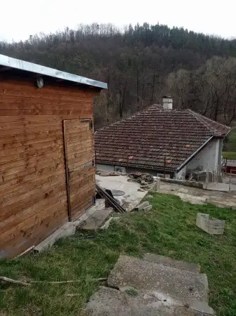 15. Снимка на Реновирана къща до Трявна