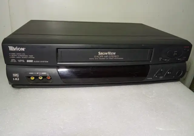 VHS видеорекордер Tevion