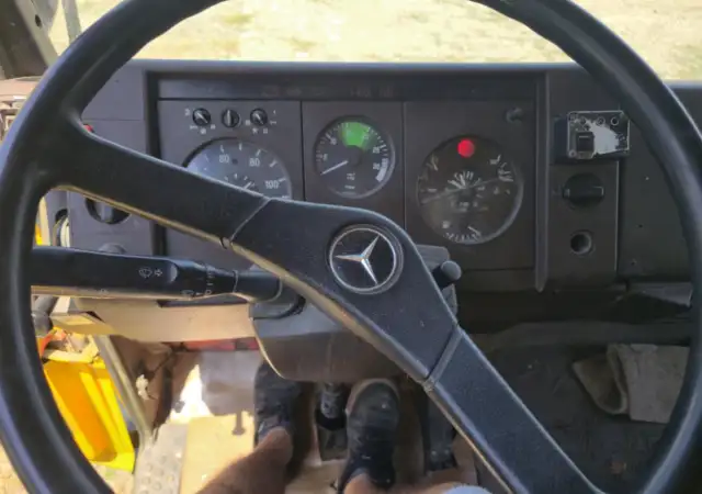4. Снимка на Mercedes - Benz 814 Мерцедес