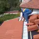 . Снимка на 30 пролетна остъпка за покривни ремонти и др.
