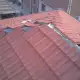 . Снимка на ремонт на покриви в цялата страна