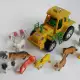 . Снимка на Комплект детски играчки за торта с трактор и домашни животни