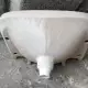 . Снимка на малка мивка за баня или тоалетна