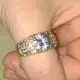 . Снимка на Искрящ пръстен с диамант и сапфири